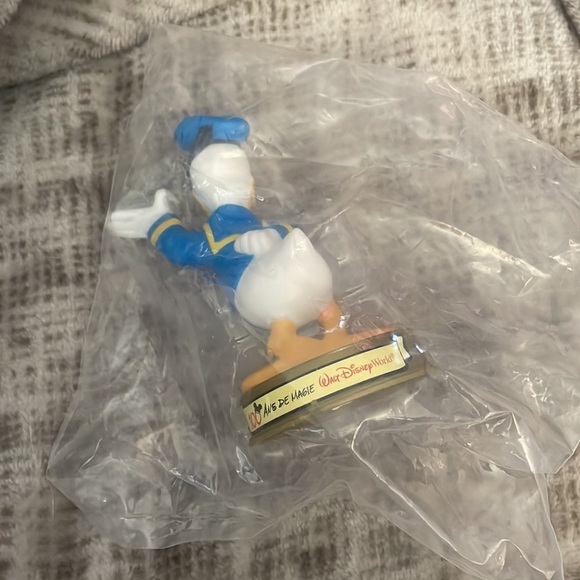 2002 McDonalds Happy Meal 100 Years of Disney Magic Donald Duck - Picture 2 of 2